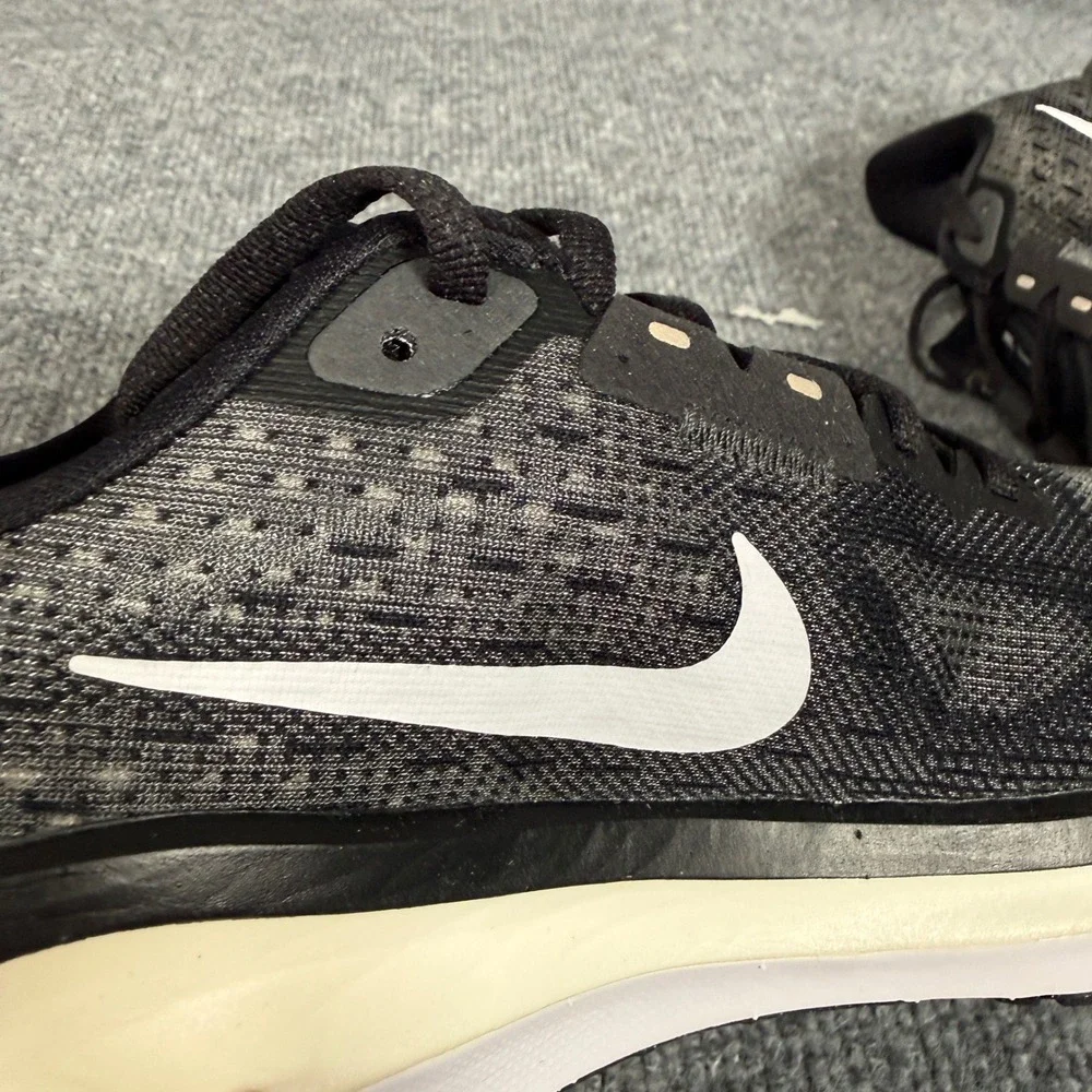 Nike Womens Size 5 Vomero 17 Low Top Shoes Sneakers Black White Running FB8502 - Picture 7 of 8